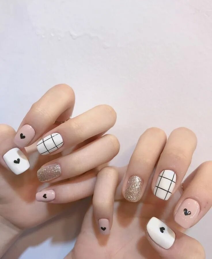 Подростковый маникюр на короткие ногти Nail korea #nails #nailart #nailartdesigns Дизайнерские ногти, Белые акриловые н