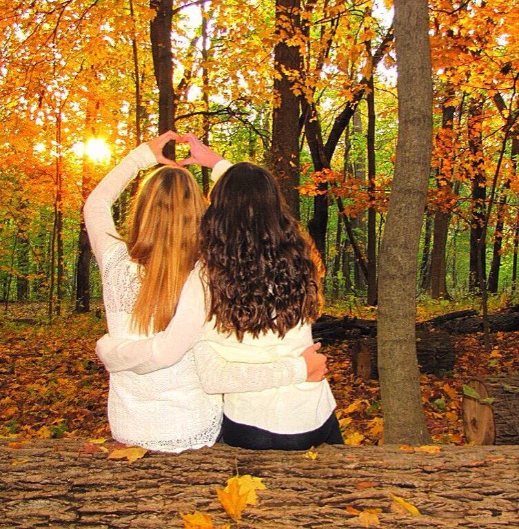 Подруги в лесу фото Fall best friend photo shoot ❤ . Best friend photography, Best friend pictures, 