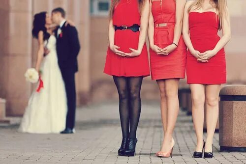 Подружка красная ул 70 фото Cute red bridesmaid dresses - My wedding ideas Невеста, Платье подружки невесты,