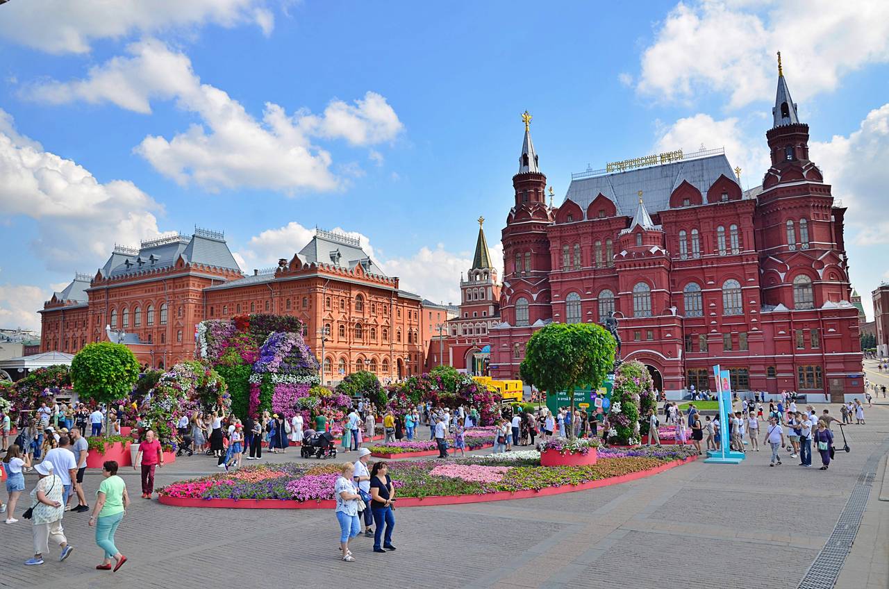 Подружка манежная площадь 1 стр 2 фото Выставка "Вокзалы и города. Архитектурное наследие БАМа" откроется в ГИМ