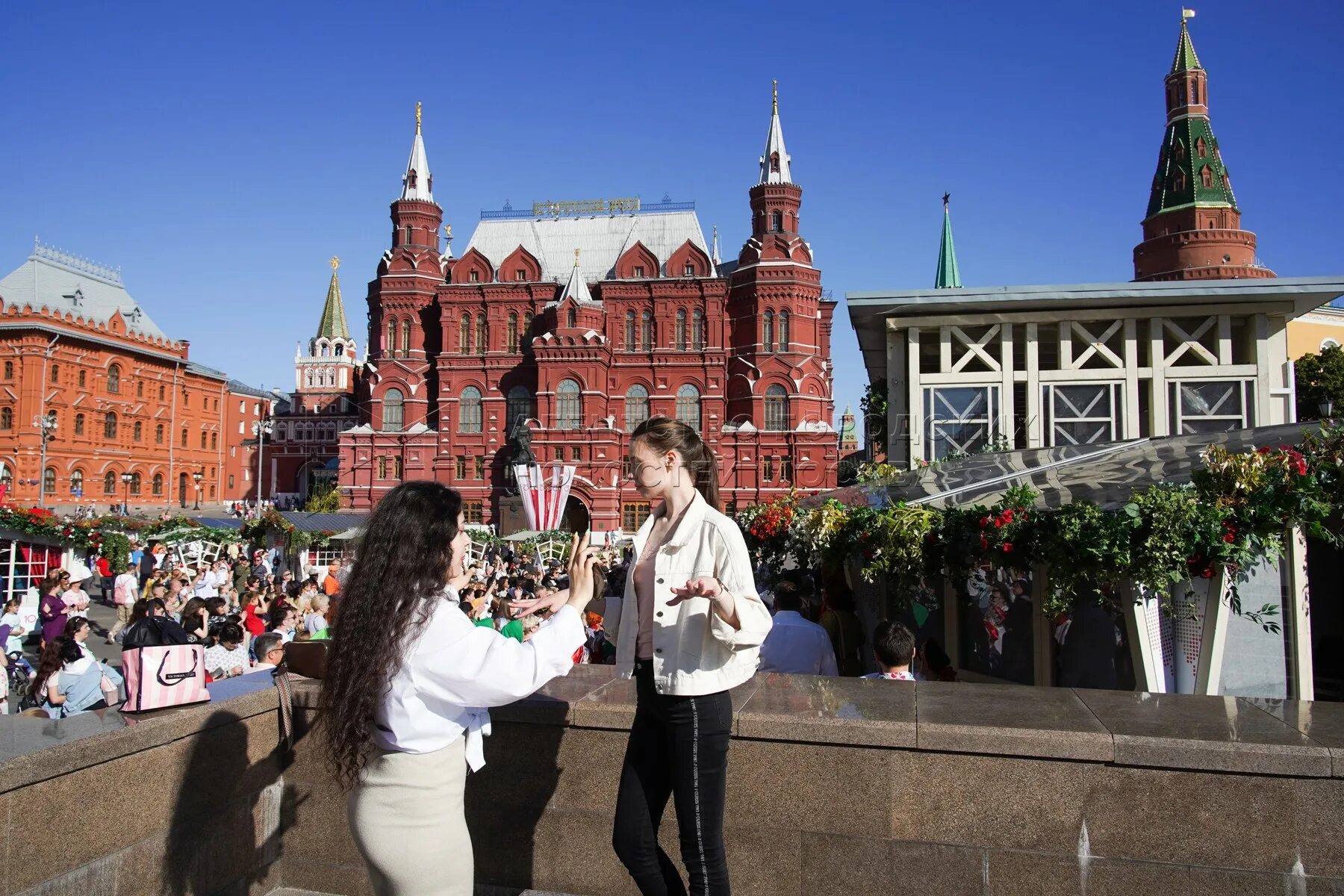 Подружка москва манежная площадь фото Агентство городских новостей "Москва" - Фотобанк