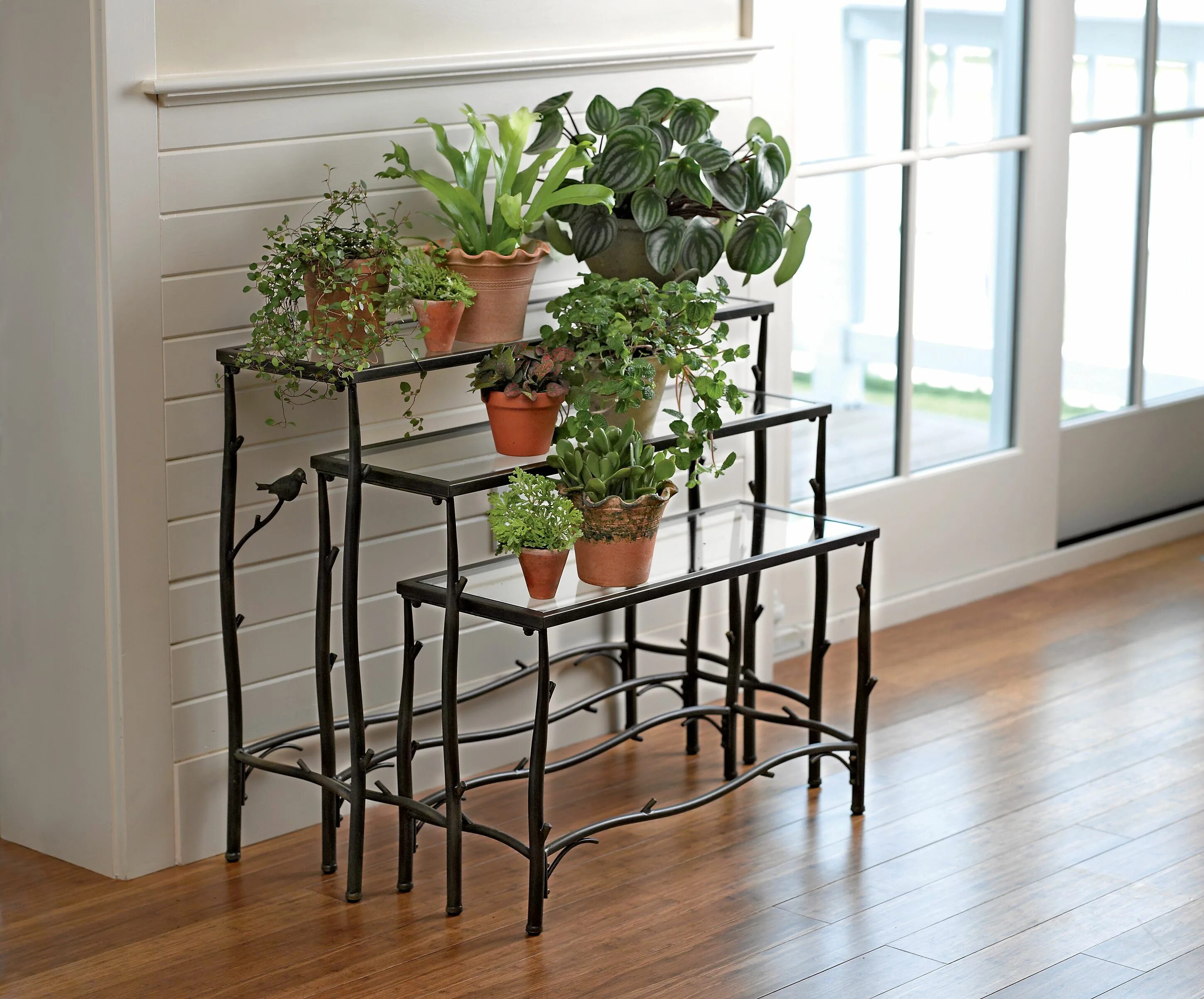 Подставка для цветов напольная в интерьере Nesting Plant Stands - Branch Plant Stands - Glass Nesting Tables Plant stand in