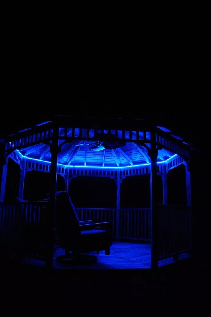 Подсветка беседки светодиодной лентой фото Outdoor Blue LED Lighting for a Gazebo Gazebo lighting, Backyard gazebo, Led out