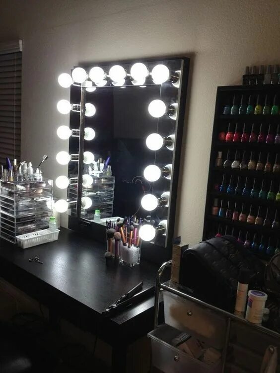 Подсветка для макияжа Ideas for Making your Own Vanity Mirror with Lights (DIY or BUY) Vanity Pinteres