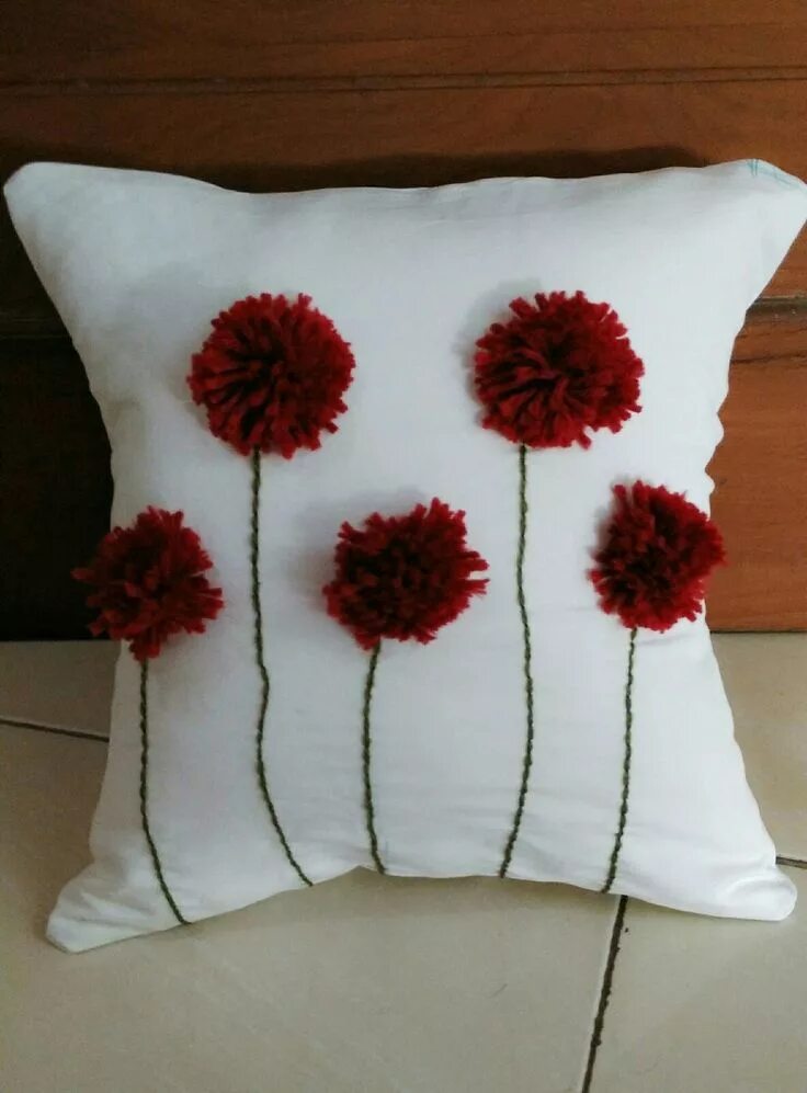 Подушка своими руками для декора в подарок Pillow with pompom. It's very easy, I made this today Pillows decorative diy, Di