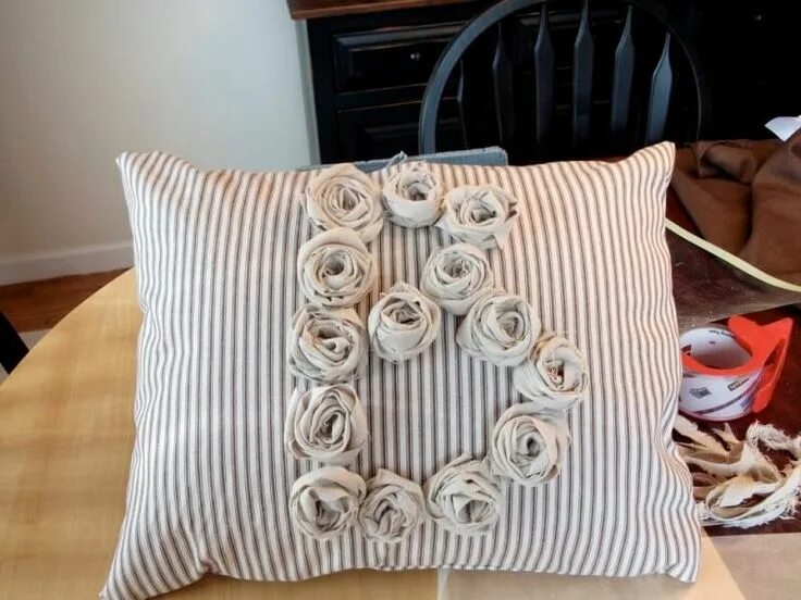 Подушки декоративные своими руками фото Подушки для дивана своими руками Diy pillows, Diy monogram, Pillow projects