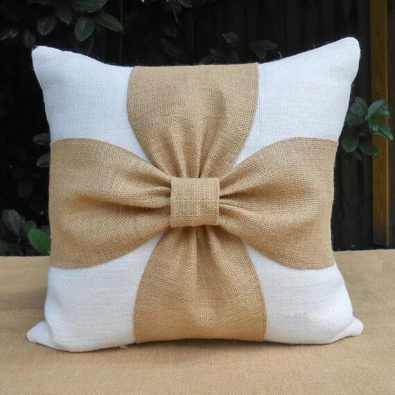 Подушки декоративные своими руками фото Чехол-бант Bow pillows, Burlap pillows, Diy pillows