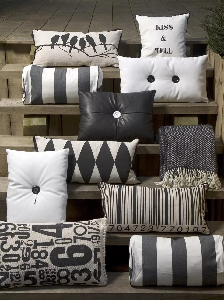 Подушки для дивана своими руками фото Onjuiste verwijzing domein Byte b.v. White decorative pillows, Pillows, Diy pill