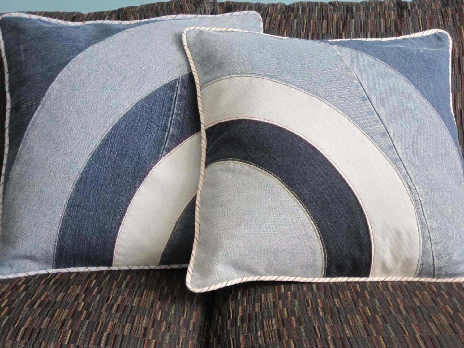 Подушки из джинс фото This item is unavailable Etsy Patchwork pillow, Denim pillow, Denim quilt