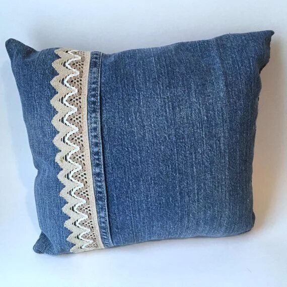 Подушки из джинсы своими руками фото OOAK Pillow Made From Repurposed Jeans Trimmed With Three Tone - Etsy Denim craf