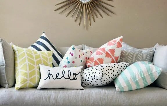 Подушки в интерьере фото Home Finds: Pillows Galore! - Petite and Hungry Pillows, Home decor, Decor