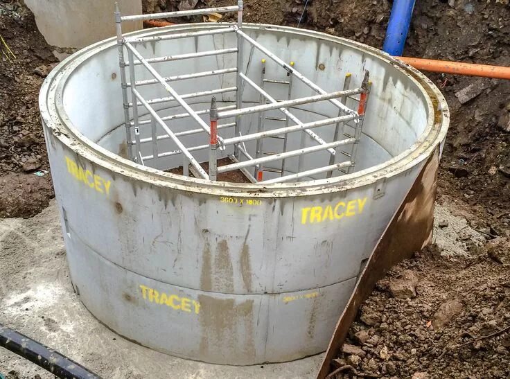 Подвал из бетонных колец своими руками фото Galgorm Ballymena 2015 Trash can, Manufacturing, Concrete