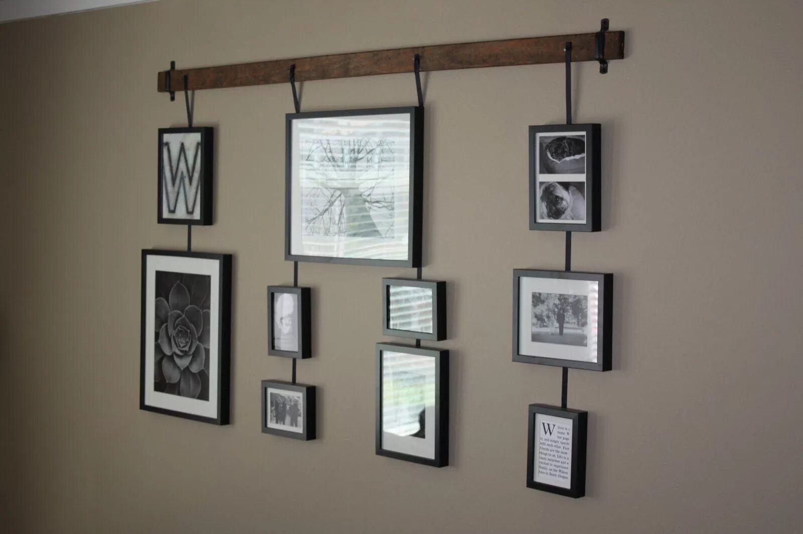 Подвесная система для фото Wilsons and Pugs Diy picture rail, Pottery barn frames, Picture wall living room