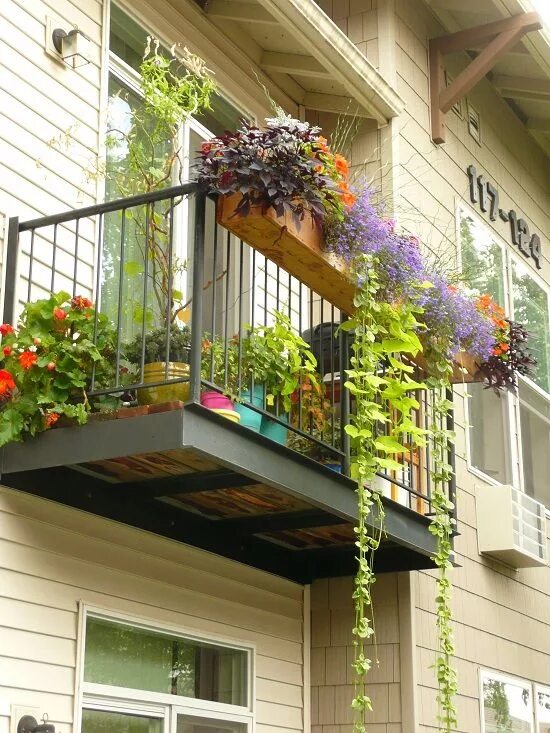 Подвесной балкон фото 26 DIY Railing Planter Ideas For Balcony Gardeners Small balcony garden, Apartme