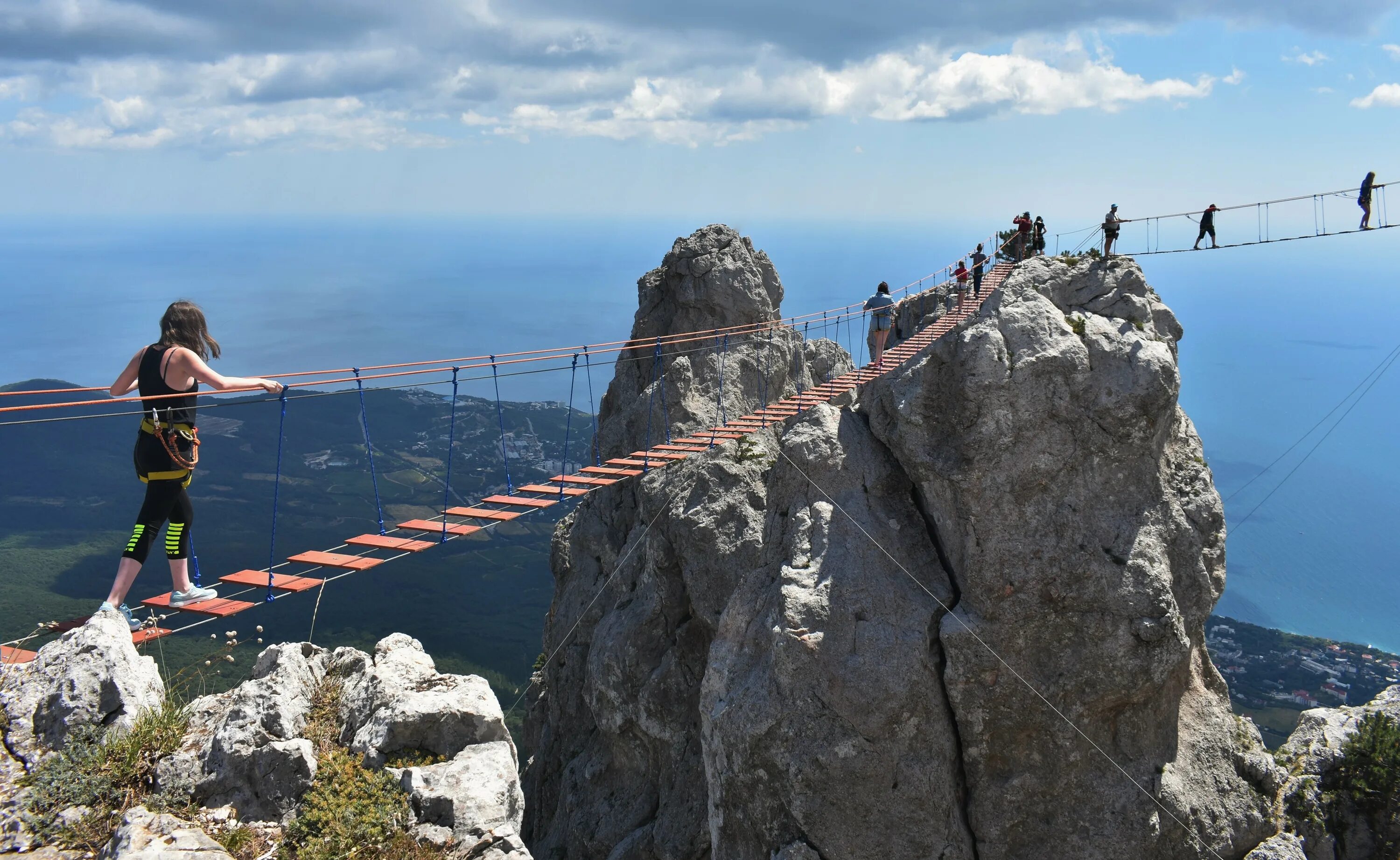 Подвесной мост на ай петри фото The AI-Petri mountain. :: Behance