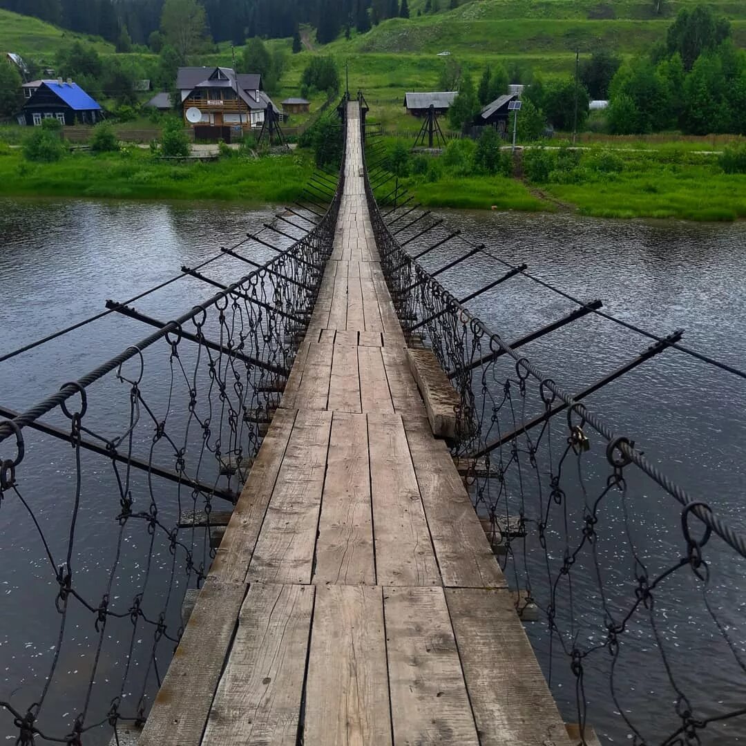 Подвесной мост река белая фото Счастье в Пермском крае: что можно увидеть за 4 дня? - Наш Урал и весь мир