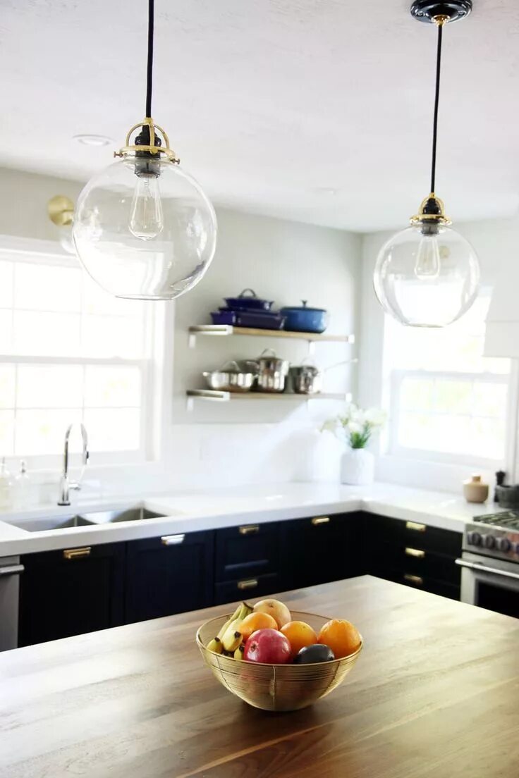 Подвесной светильник в интерьере кухни It's Done! : The Full Kitchen Reveal - Chris Loves Julia Kitchen lighting fixtur