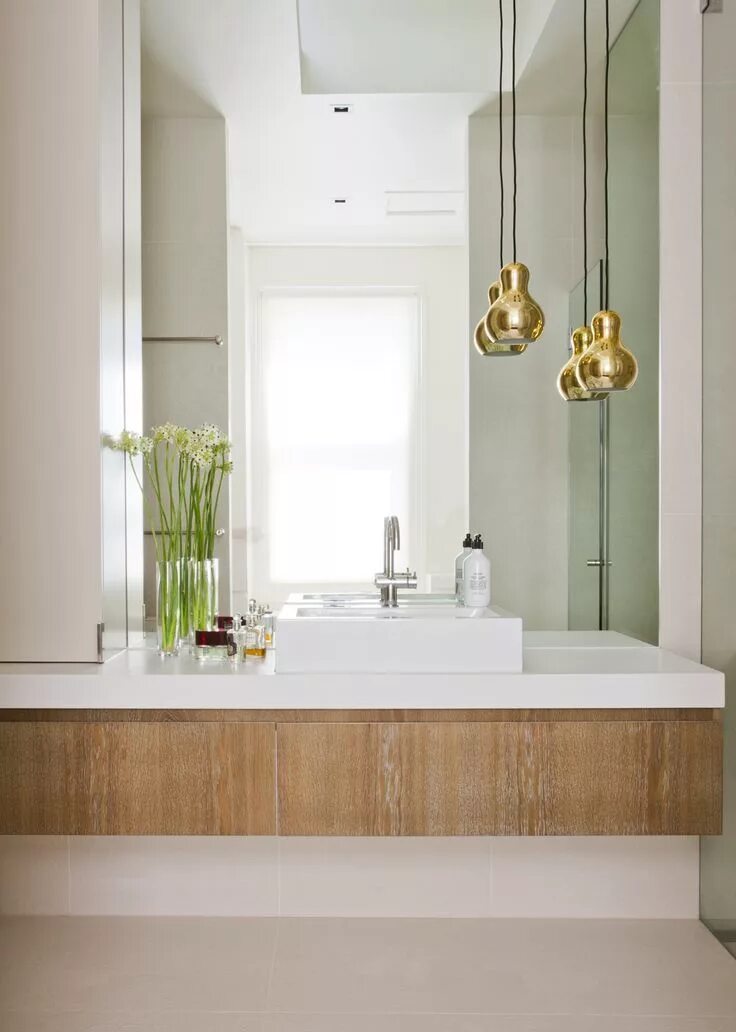 Подвесной светильник в ванную в интерьере 30 Modern Bathroom Lights Ideas That You Will Love - Interior God Modern bathroo