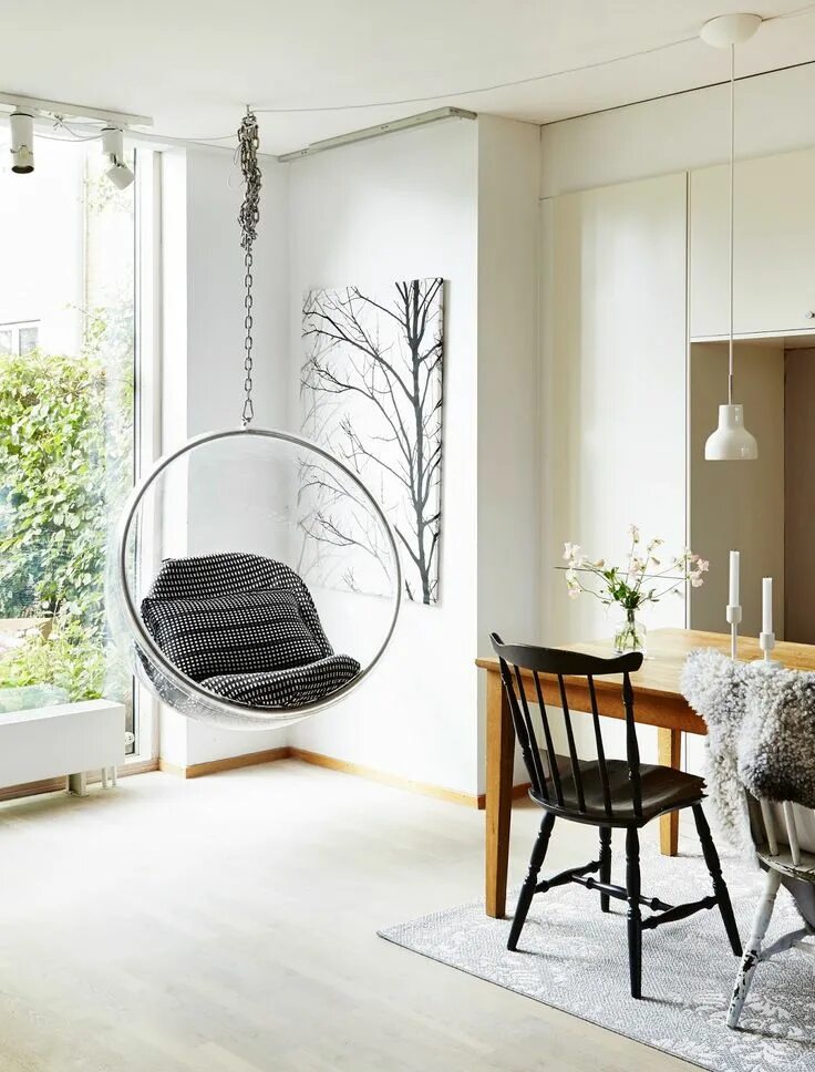 Подвесные стены в интерьере my scandinavian home: design bloggers at home Scandinavian home, Swinging chair,