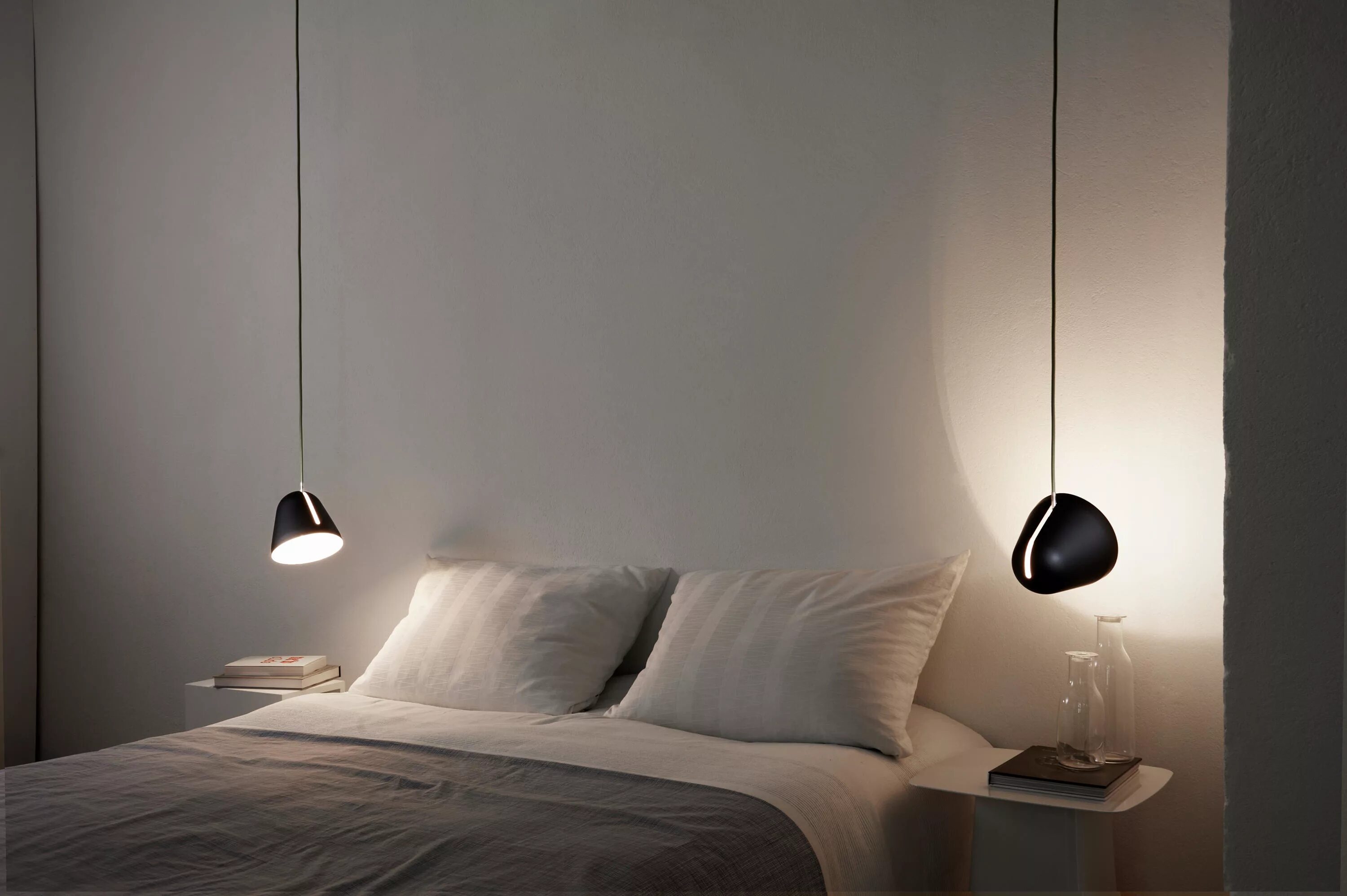 Подвесные светильники фото в интерьерах спальни Tilt S pendant light black Architonic