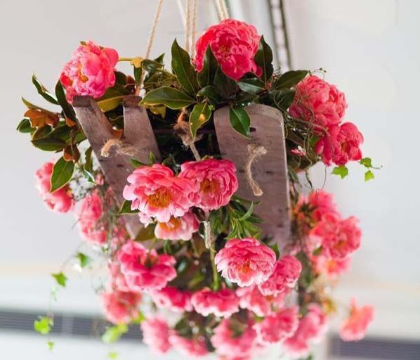 Подвесные цветы в интерьере 9 Gorgeous Hanging Floral Arrangements Ideas for Your Wedding Floral arrangement