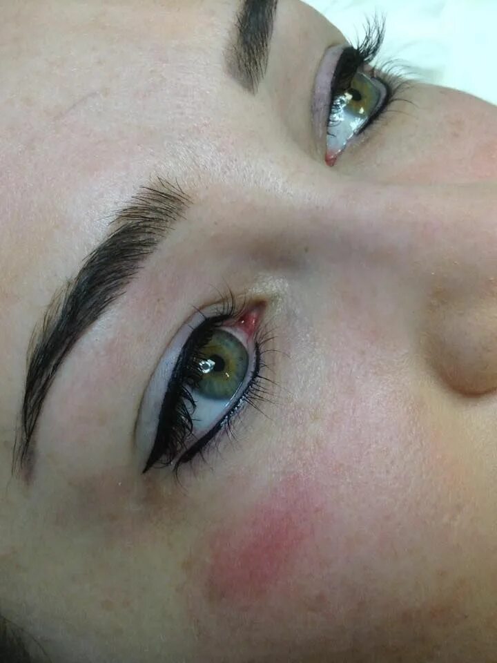 Подводка татуаж Eyeliner Tattoos and semi-permanent Eyeliner Makeup. Client from Bearsden Glasgo