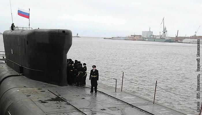 Подводная лодка александр невский фото Атомный крейсер "Александр Невский" передан российскому флоту