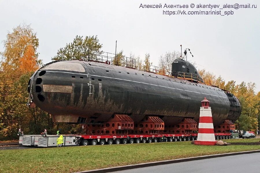 Подводная лодка ленинский комсомол фото Ленинский комсомол" занял свое место в Кронштадте - Мурманский вестник - #171460