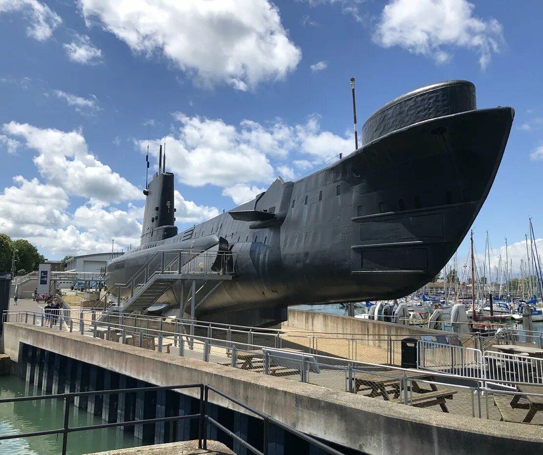 Подводные лодки музеи фото Royal Navy Submarine Museum в городе Gosport