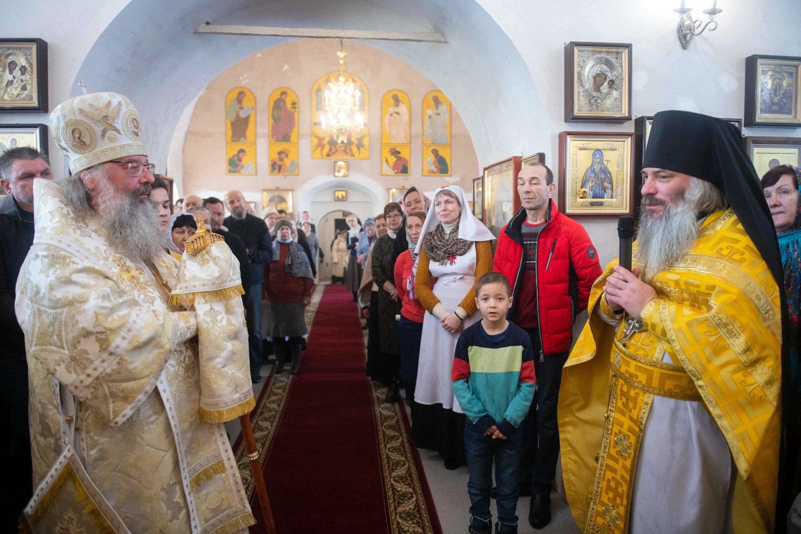 Подворье иерусалимского патриархата филипповский пер 20 фото В день памяти святителя Филарета Киевского митрополит Кирилл совершил Литургию н