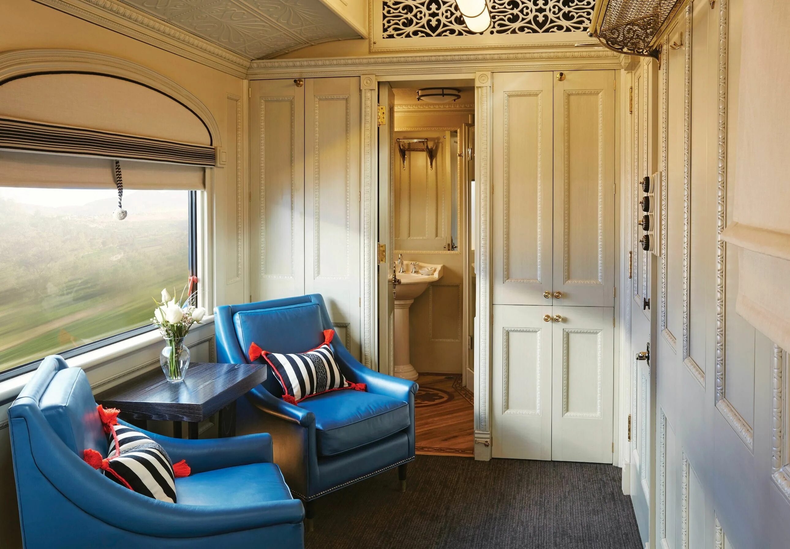 Поезд 1 класса фото Peru’s First Luxury Sleeper Train Belmond Train Journeys Поезд, Пространства, Ка