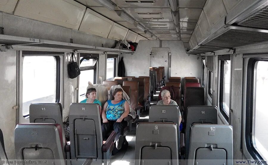 Поезд 107я вологда москва сидячие места фото Tiwy.com - Железнодорожный вокзал в Ростове Великом. Фотографии.