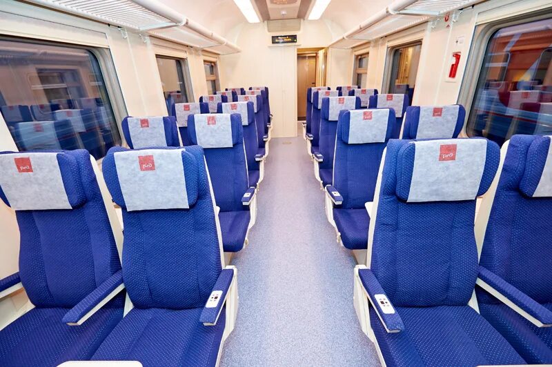 Поезд 107я вологда москва сидячие места фото Фотобанк Компания