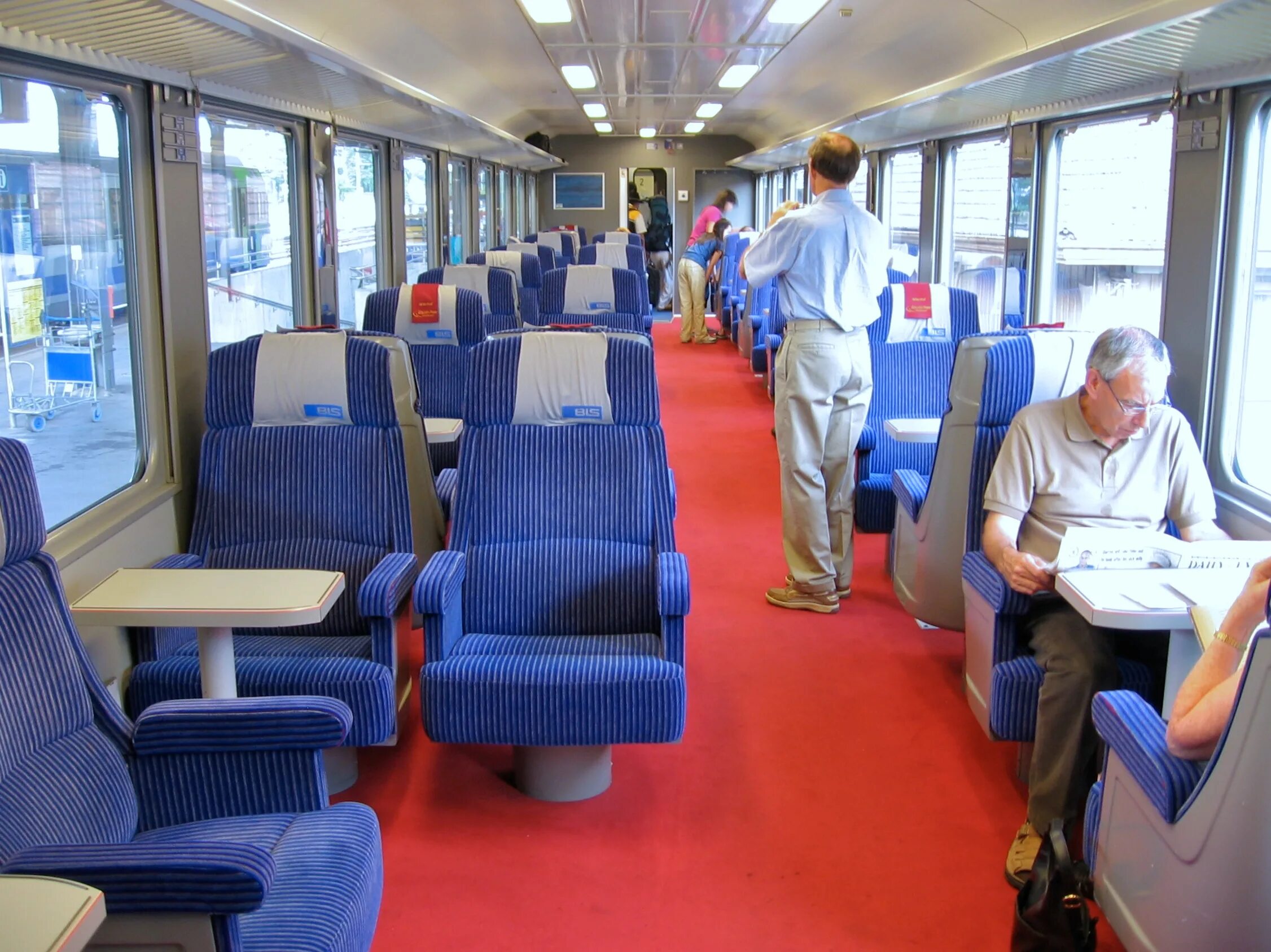 Поезд 235ж фото внутри сидячий вагон Soubor:Golden Pass coach.jpg - Wikipedie