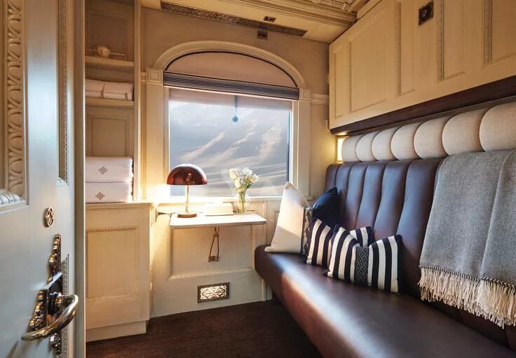 Поезд экспресс фото внутри Peru’s First Luxury Sleeper Train Belmond Train Journeys Luxury train, Train tra