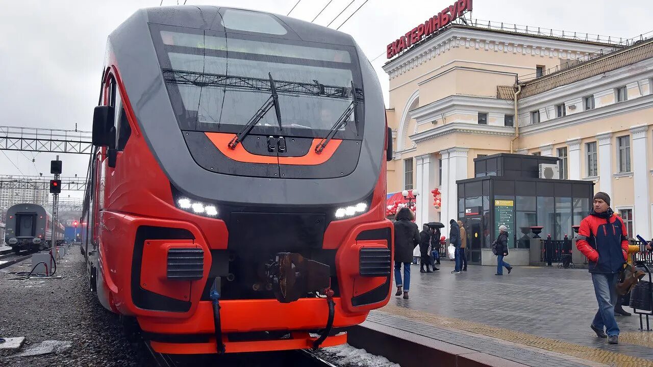 Поезд финист екатеринбург фото Пригородный Поезд: последние новости на сегодня, самые свежие сведения Е1.ру - н