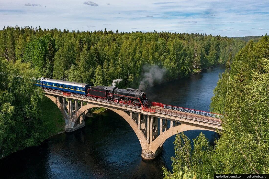 Поезд карелия фото Карельский ретропоезд: Рускеальский экспресс Озера, Турист, Соборы