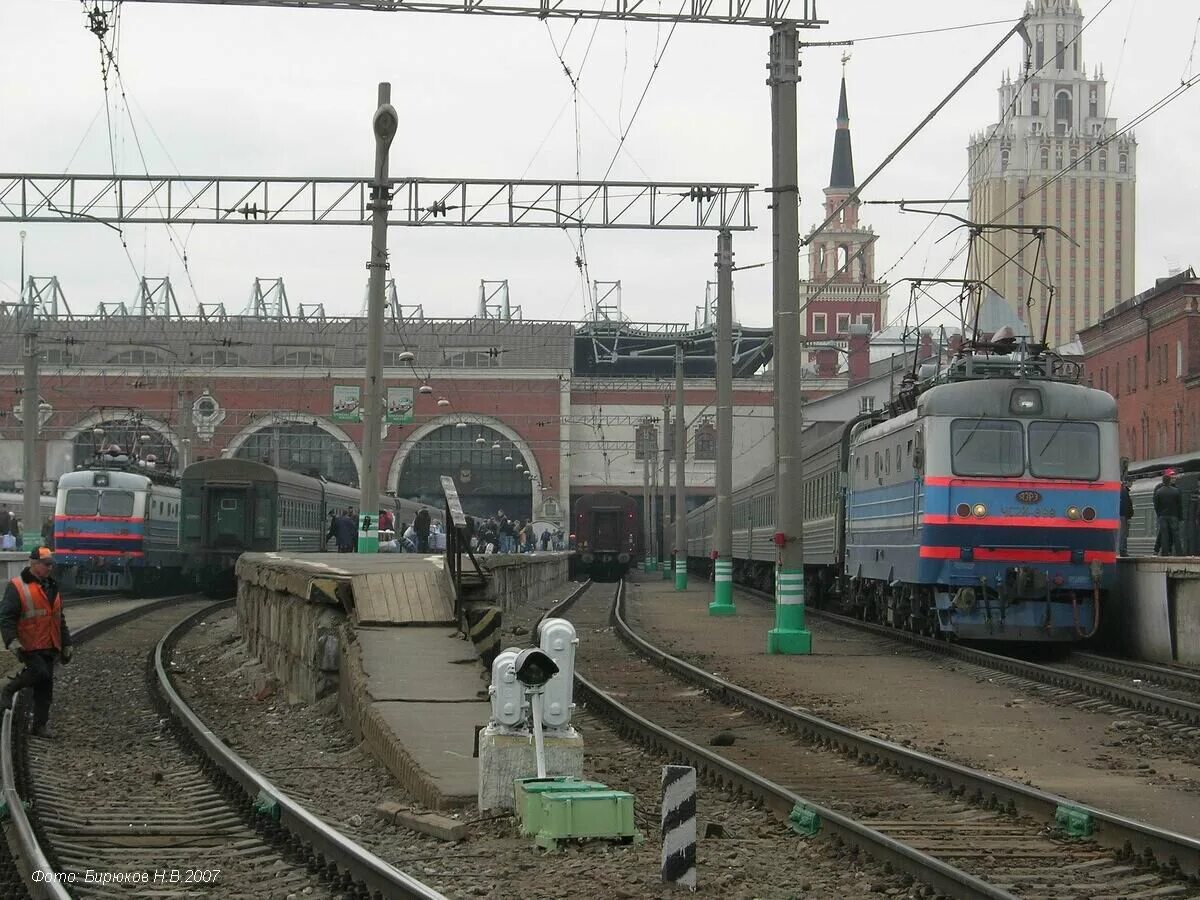 Поезд казанский вокзал фото Электровоз ЧС7-011. Начало положено или все-таки нет? Железнодорожная Россия Дзе