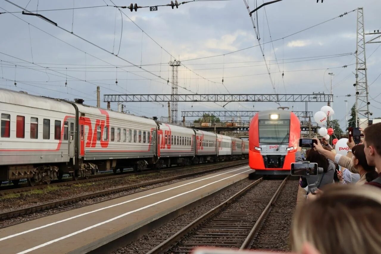 Поезд кострома москва фото Москву, Ярославль и Кострому связал новый скоростной поезд "Ласточка"" в блоге "