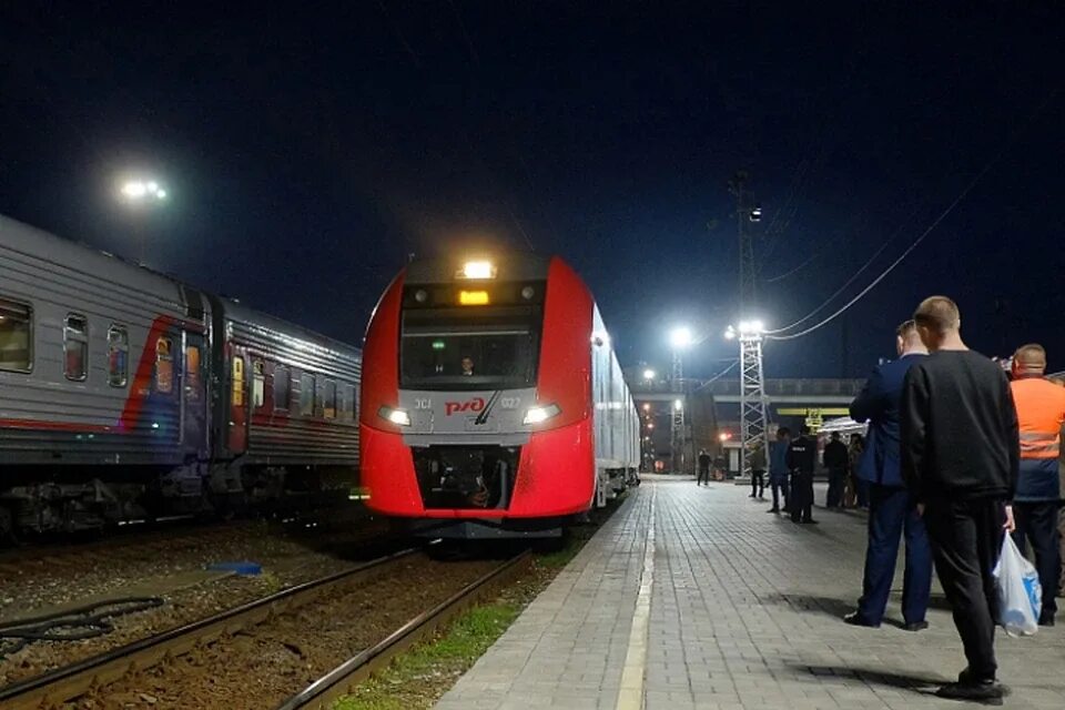 Поезд ласточка киров нижний новгород фото Ласточка" благополучно продолжит курсировать из Кирова в Нижний Новгород - KP.RU