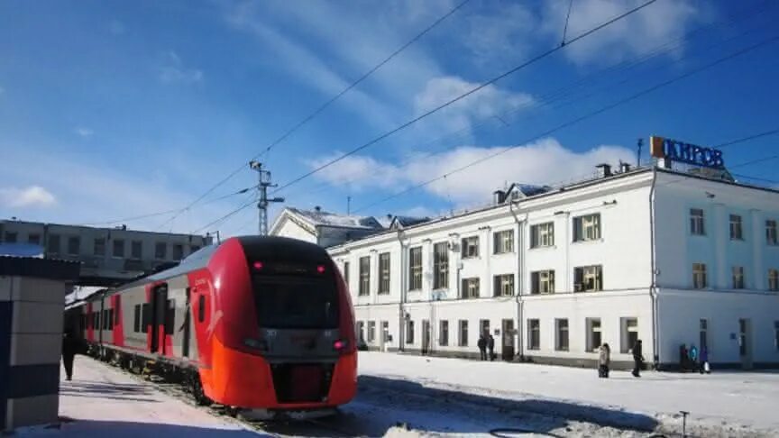 Поезд ласточка киров нижний новгород фото В Киров впервые пришел скоростной электропоезд "Ласточка" - ikirov.ru - От компа