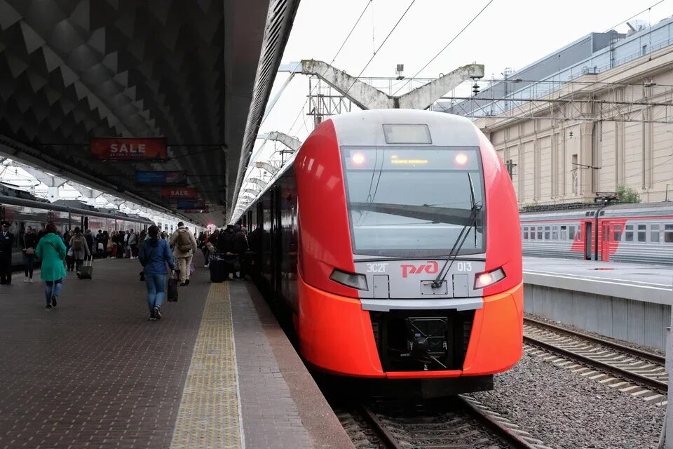 Поезд ласточка москва питер фото Новый пересадочный тариф с "Ласточек" на общественный транспорт может появиться 