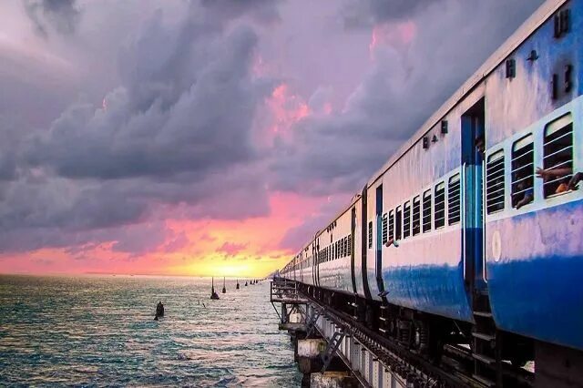 Поезд море фото India Ramayana Train Indian Railways Introduces Two New Trains on the Ramayana C