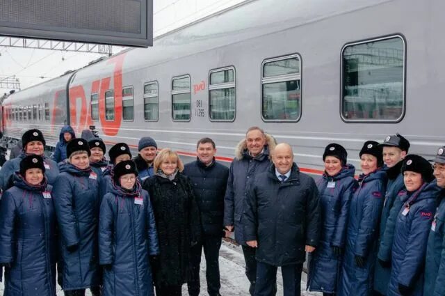 Поезд москва екатеринбург фото Из Екатеринбурга в Москву можно будет добраться на два часа быстрее АиФ Урал