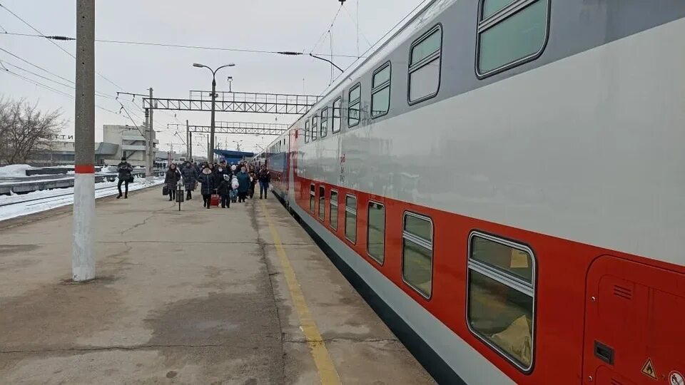 Поезд москва тольятти фото внутри Новый двухэтажный поезд отправился из Тольятти в Москву 25 февраля 2022 года - K