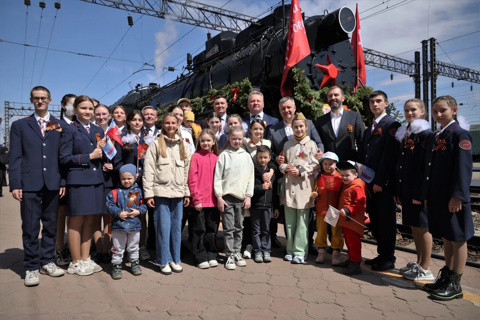 Поезд победы иркутск фото В Иркутске встретили "Поезд Победы"