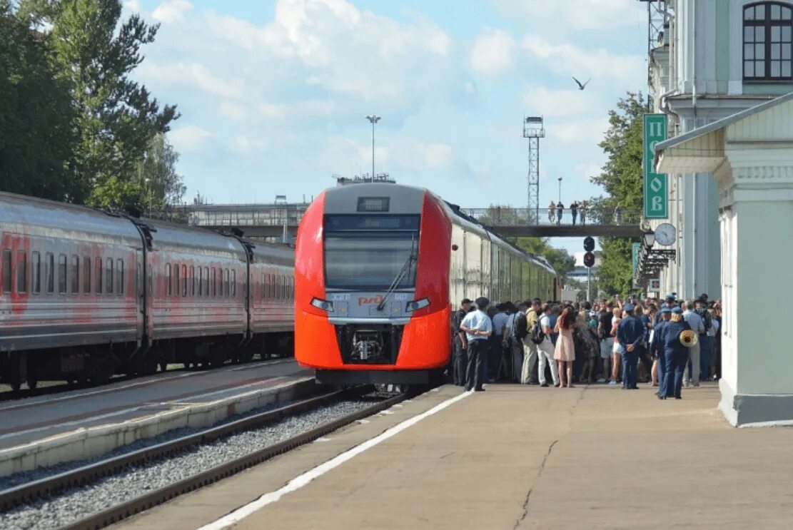 Поезд псков фото С 17 августа меняется расписание движения поездов - Великие Луки Псковской облас