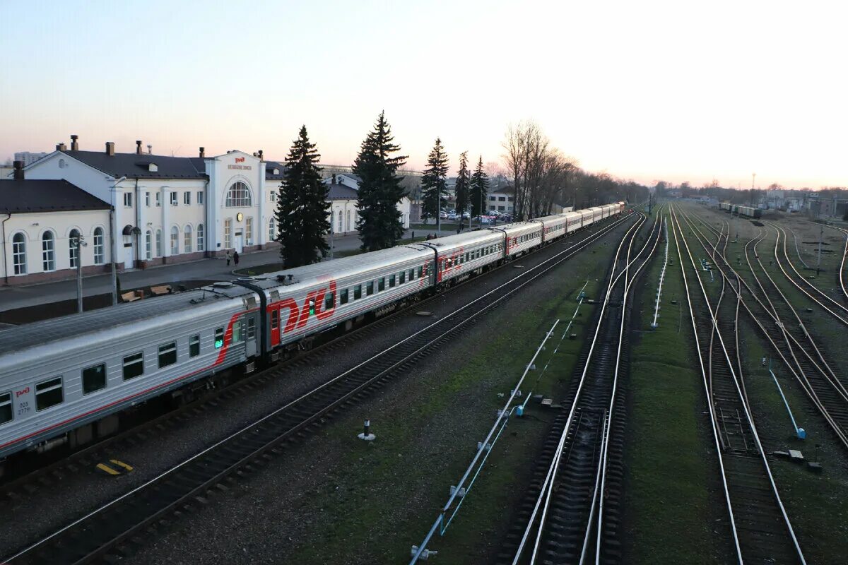 Поезд псков москва фото Экспресс", "Смена", "Северная Пальмира", "Стрижи". В России отменяют более 40 по