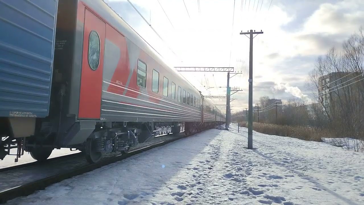 Поезд санкт петербург калининград фото Проезд ТЭП70-0198 с поездом Санкт-Петербург - Калининград под мостом Александра 