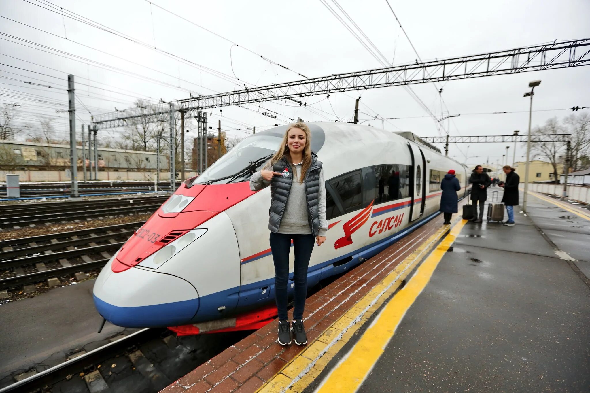 Поезд сапсан санкт петербург фото Поездка в питер сапсан